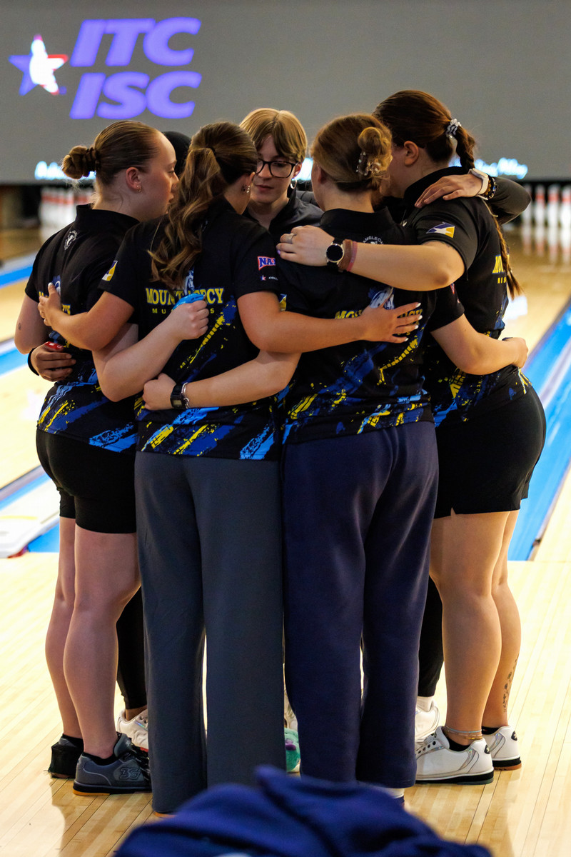 women's bowling team