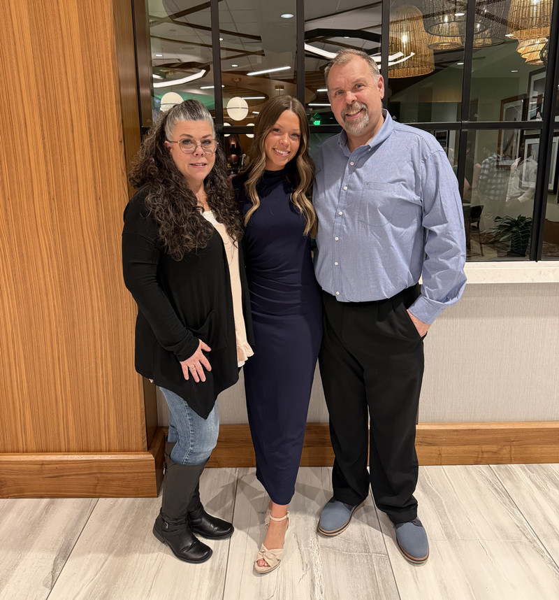 Savannah and her parents