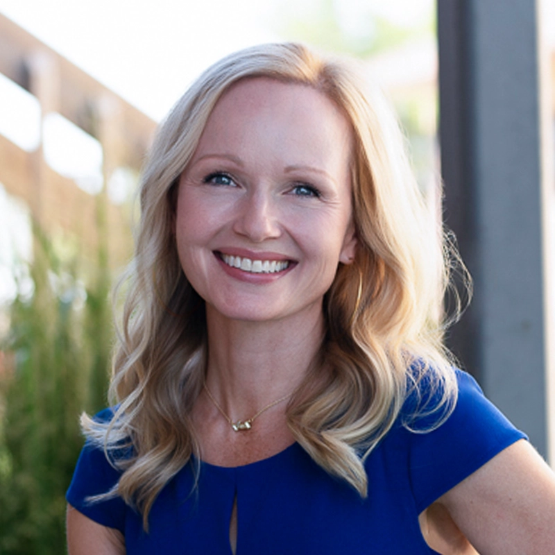 Heidi Miller Headshot